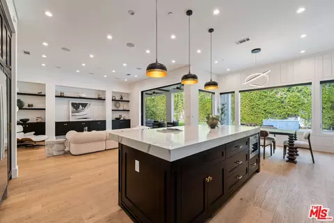 4910 Laurelgrove Ave, Valley Village, CA 91607