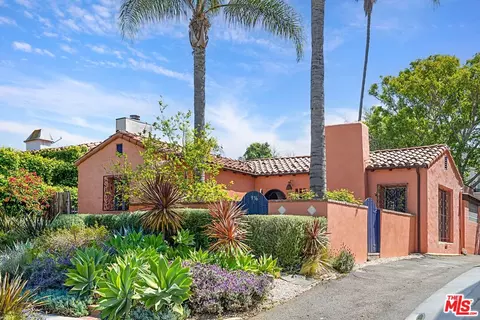 936 S Genesee Ave, Los Angeles, CA 90036