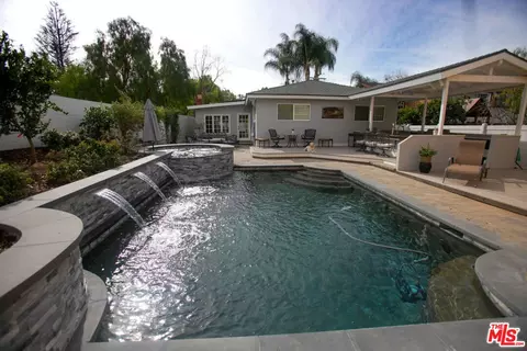 2465 Chiquita Ln, Thousand Oaks, CA 91362