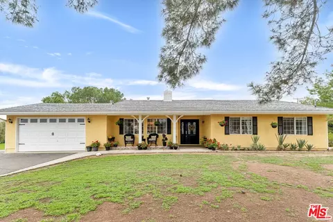 10415 Bedworth Rd, Agua Dulce, CA 91390