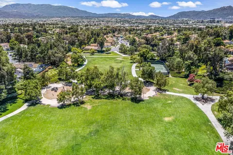 View/Area - 31718 Corte Cardenas, Temecula, CA 92592 photo 8 of 12
