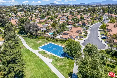 View/Area - 31718 Corte Cardenas, Temecula, CA 92592 photo 7 of 12