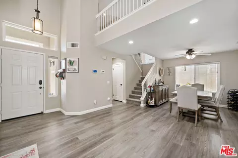 Entry Way - 31718 Corte Cardenas, Temecula, CA 92592 photo 3 of 4