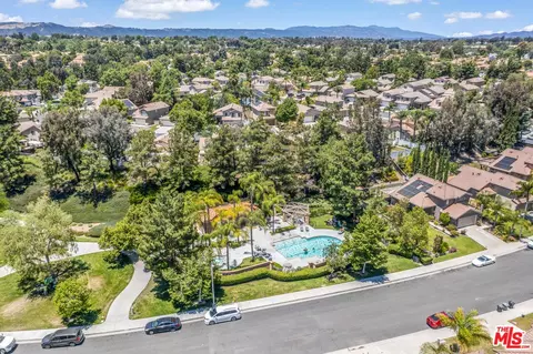 View/Area - 31718 Corte Cardenas, Temecula, CA 92592 photo 10 of 12