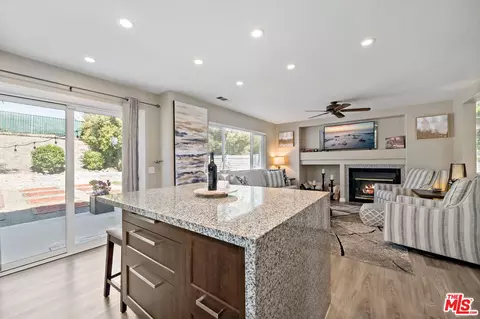 Kitchen - 31718 Corte Cardenas, Temecula, CA 92592 photo 4 of 5