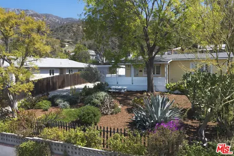 10536 Pinewood Ave, Tujunga, CA 91042 photo 2