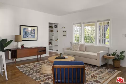 10536 Pinewood Ave, Tujunga, CA 91042 photo 5
