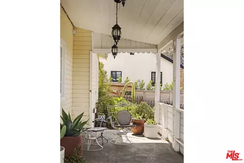 10536 Pinewood Ave, Tujunga, CA 91042 photo 4