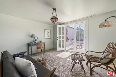 10536 Pinewood Ave, Tujunga, CA 91042 photo 27