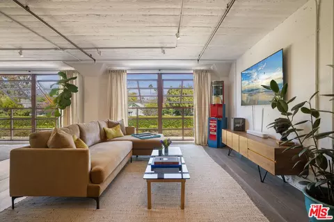 812 Fremont Ave #203, South Pasadena, CA 91030