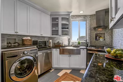 11670 W Sunset Blvd #303, Los Angeles, CA 90049