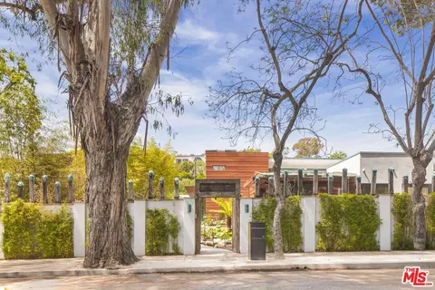 345 W Channel Rd, Santa Monica, CA 90402