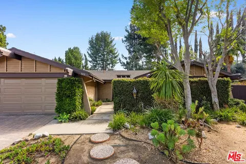 4436 Totana Dr, Tarzana, CA 91356