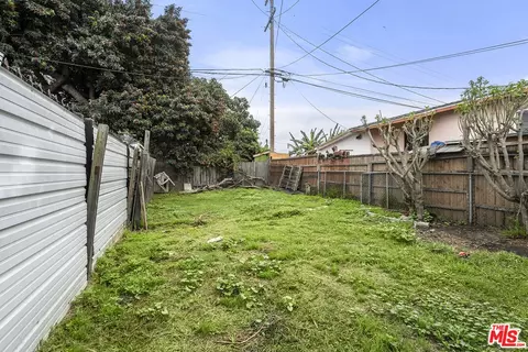 Exterior - 2114 E Oris St, Compton, CA 90222 photo 4 of 5