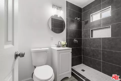 Bath - 2114 E Oris St, Compton, CA 90222 photo 2 of 2