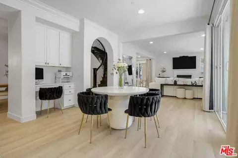 28265 Forge Ct, Valencia, CA 91354 photo 3
