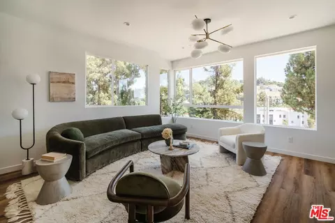 3864 N Riley Ln, Los Angeles, CA 90065