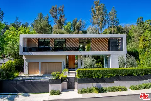 2641 Hutton Dr, Beverly Hills, CA 90210