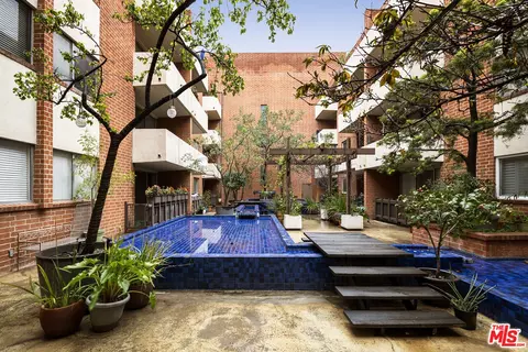 11750 W Sunset Blvd #419, Los Angeles, CA 90049
