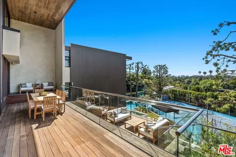 1005 Elden Way, Beverly Hills, CA 90210 photo 19