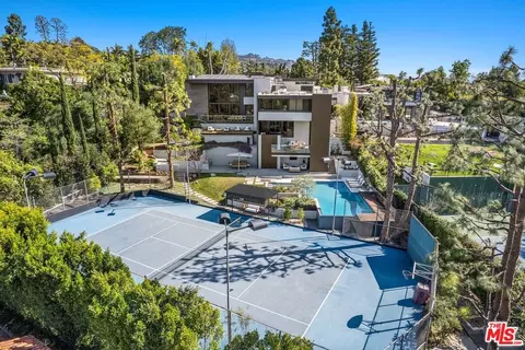 1005 Elden Way, Beverly Hills, CA 90210 photo 2