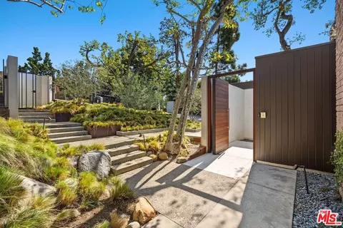 1005 Elden Way, Beverly Hills, CA 90210 photo 8
