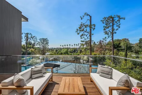 1005 Elden Way, Beverly Hills, CA 90210 photo 21