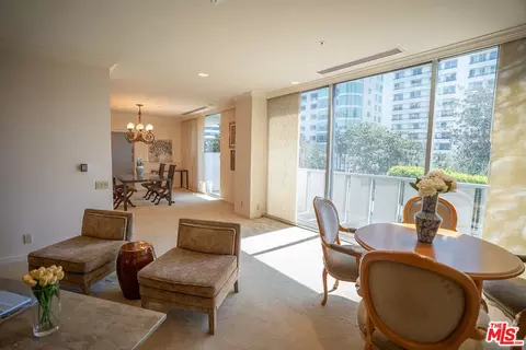 10375 Wilshire Blvd #2B, Los Angeles, CA 90024