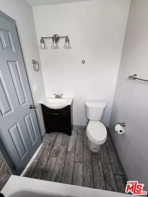 209 E Avenue P4, Palmdale, CA 93550 photo 15