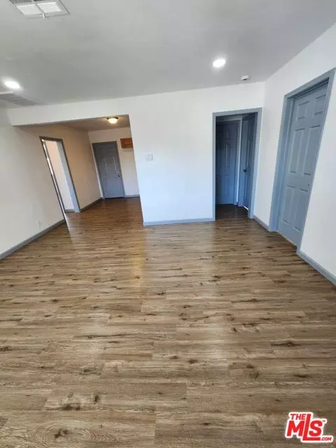 209 E Avenue P4, Palmdale, CA 93550 photo 8
