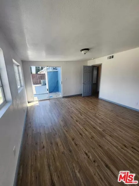 209 E Avenue P4, Palmdale, CA 93550 photo 11
