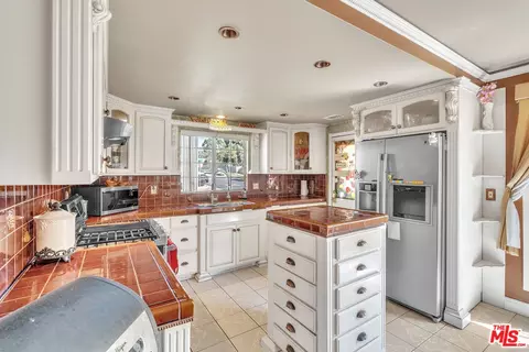 Kitchen - 1782 E Gladwick St, Carson, CA 90746 photo 1 of 2