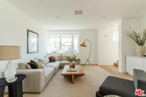 3945 Eagle Rock Blvd #52, Los Angeles, CA 90065