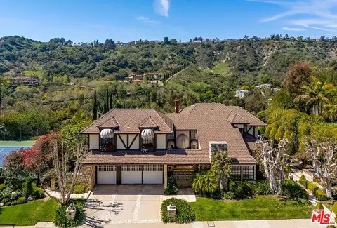 2627 Wallingford Dr, Beverly Hills, CA 90210