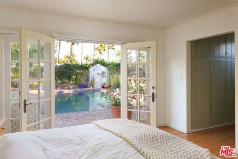 Undisclosed, Studio City, CA 91604 photo 2