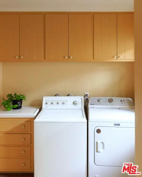 Undisclosed, Studio City, CA 91604 photo 23