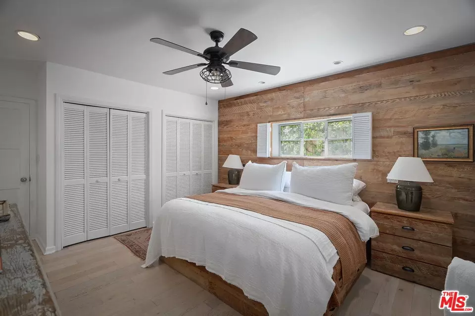  242 Bronwood Ave, Los Angeles, CA 90049 photo 33