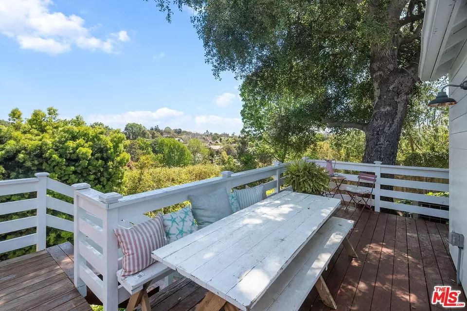  242 Bronwood Ave, Los Angeles, CA 90049 photo 60