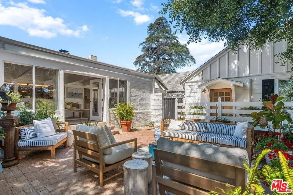  242 Bronwood Ave, Los Angeles, CA 90049 photo 53