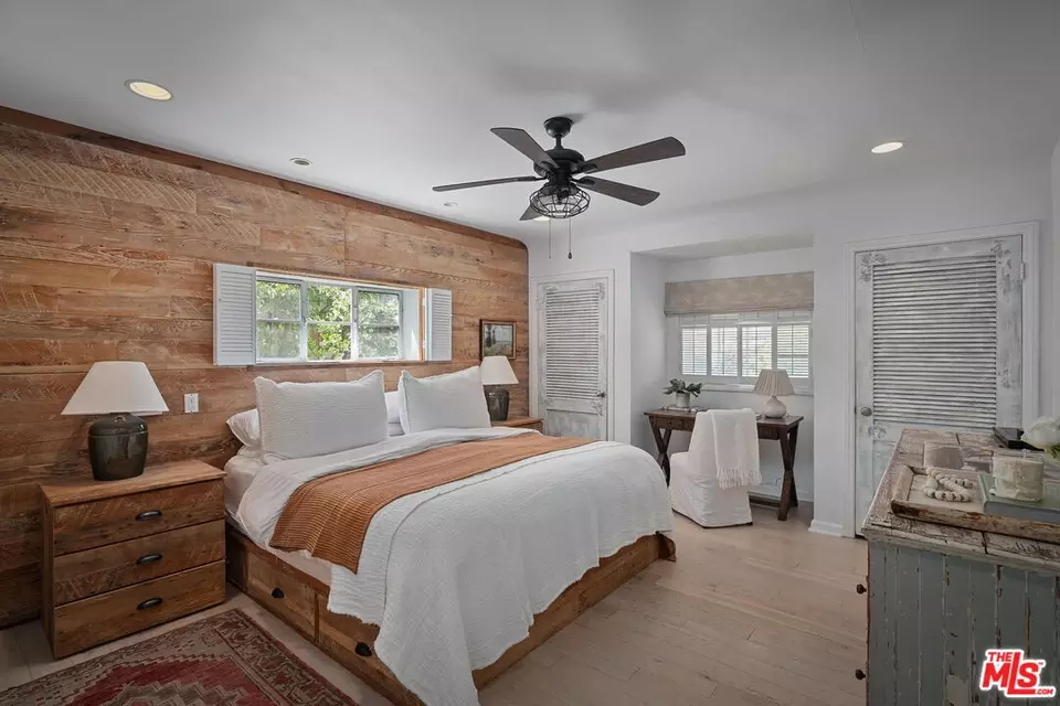  242 Bronwood Ave, Los Angeles, CA 90049 photo 31