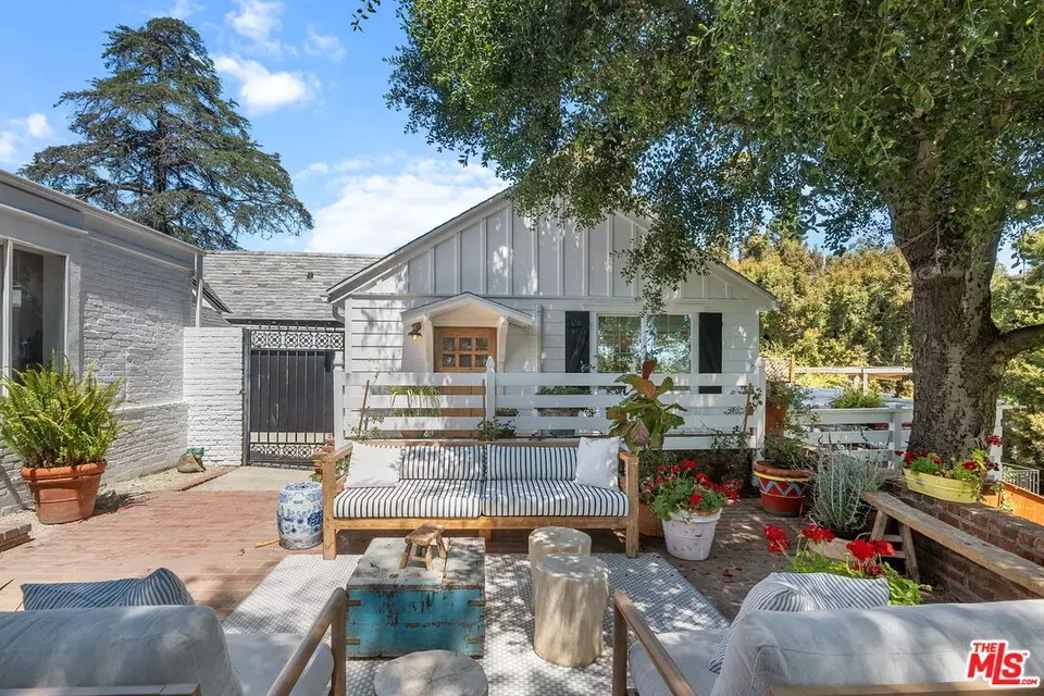  242 Bronwood Ave, Los Angeles, CA 90049 photo 52