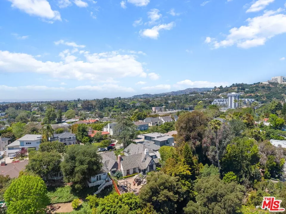  242 Bronwood Ave, Los Angeles, CA 90049 photo 62