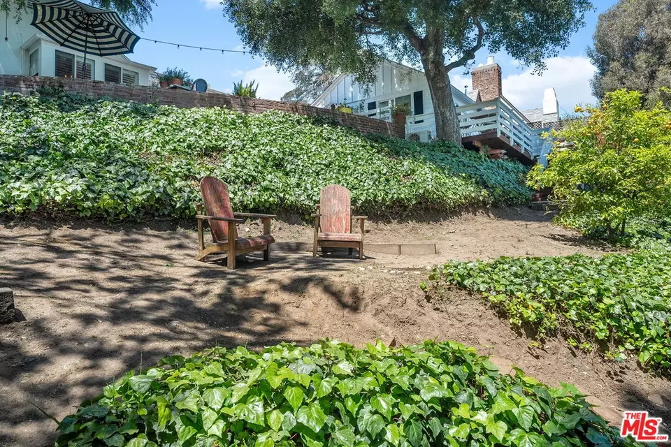 242 Bronwood Ave, Los Angeles, CA 90049 photo 58