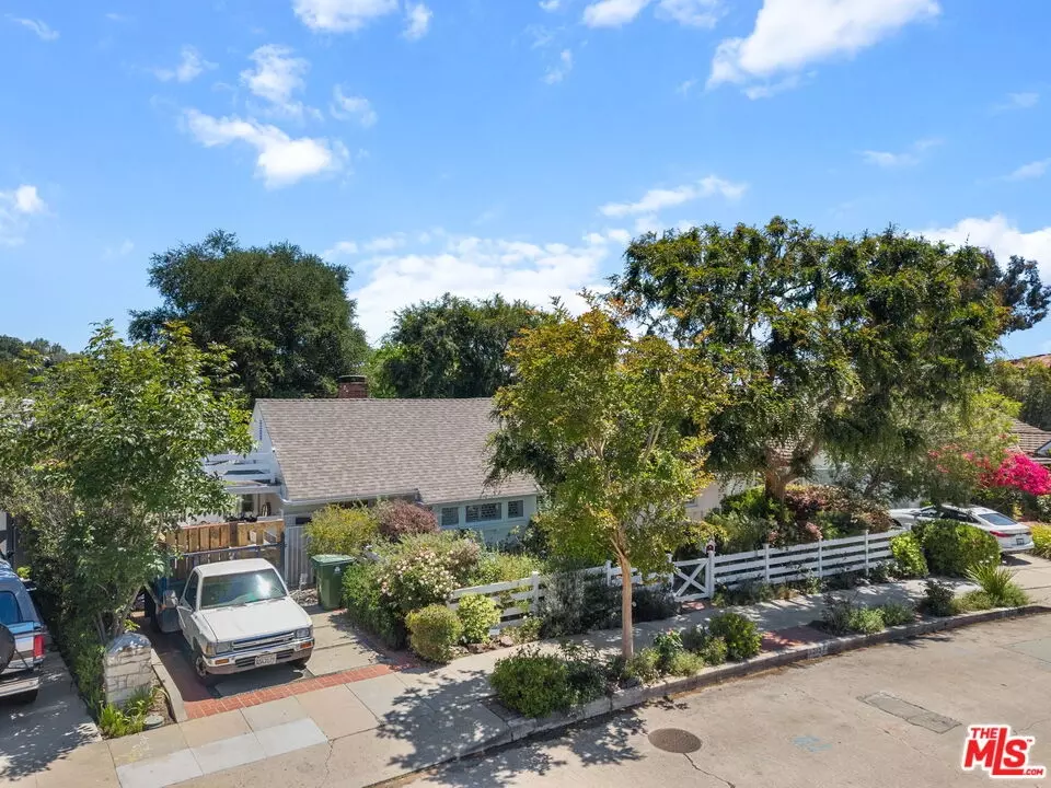  242 Bronwood Ave, Los Angeles, CA 90049 photo 65