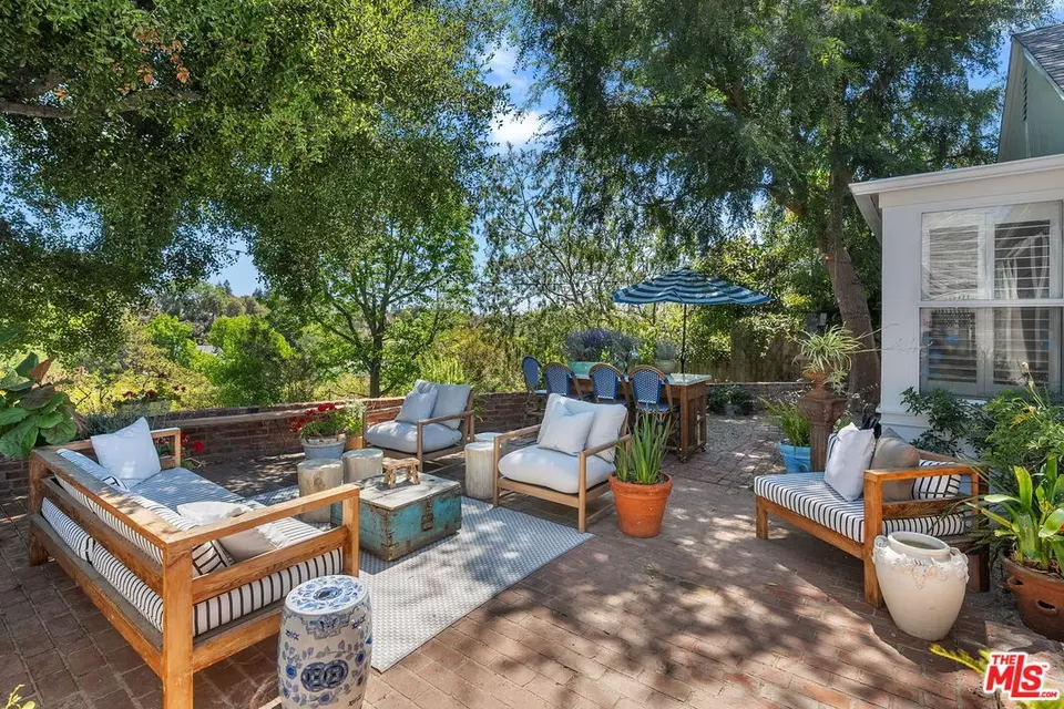  242 Bronwood Ave, Los Angeles, CA 90049 photo 49