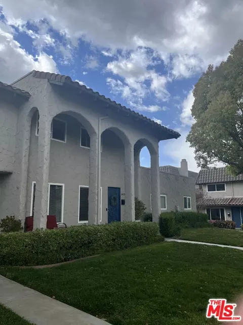 24355 La Glorita Cir #46, Newhall, CA 91321