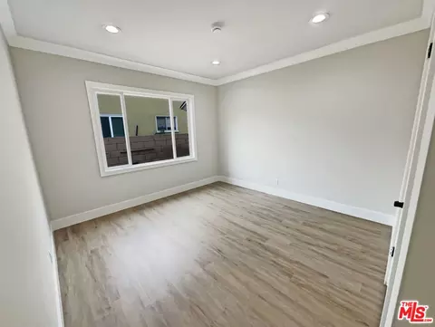 7165 E Wardlow Rd, Long Beach, CA 90808 photo 5