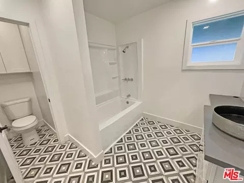 7165 E Wardlow Rd, Long Beach, CA 90808 photo 7