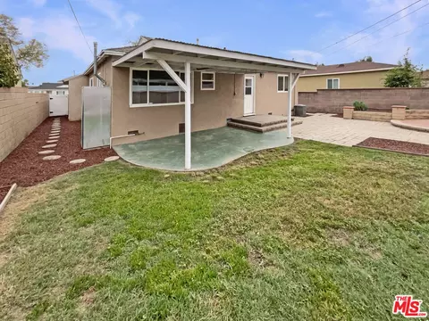 7165 E Wardlow Rd, Long Beach, CA 90808 photo 8