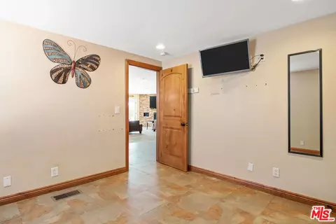 6930 Balcom Ave, Reseda, CA 91335 photo 29